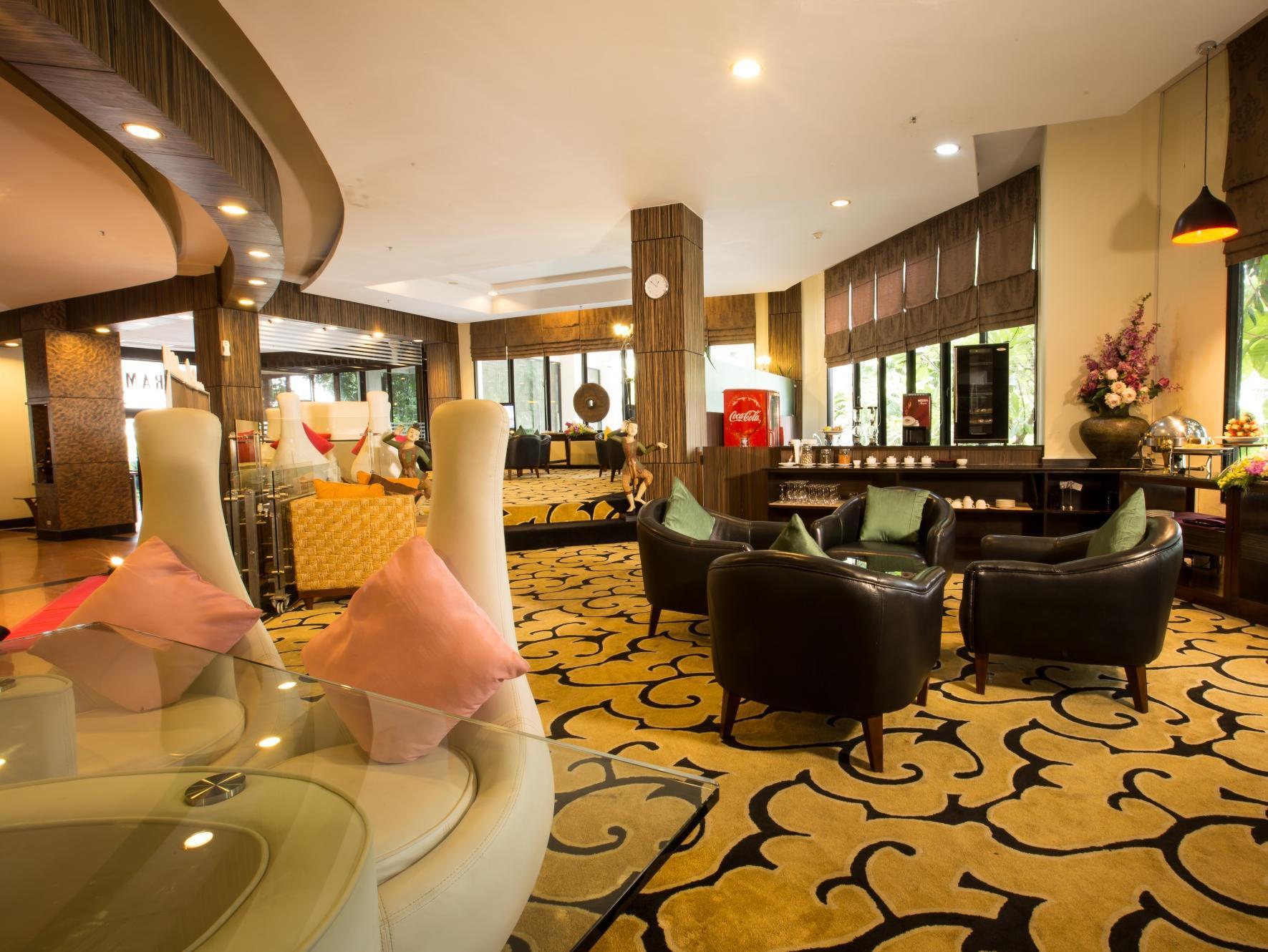 Furama Chiang Mai Hotel Exterior foto