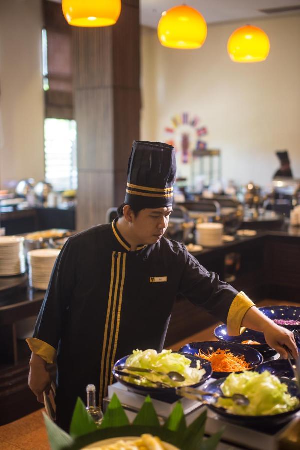Furama Chiang Mai Hotel Exterior foto